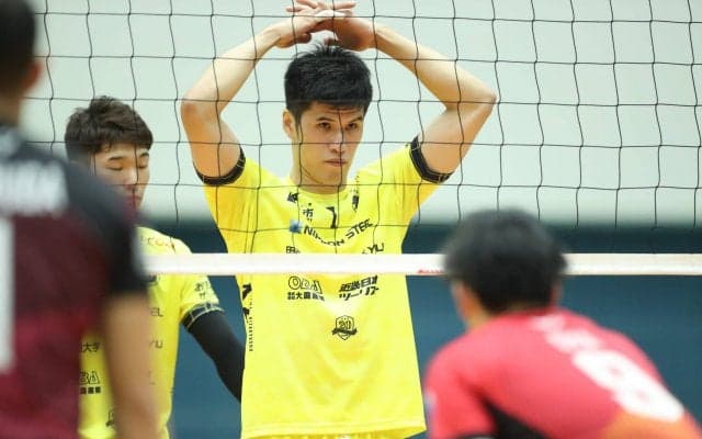 堺の出耒田と千々木がV通算230試合出場達成