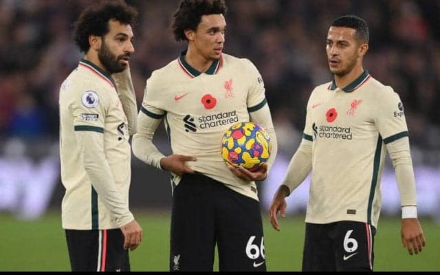 今季初黒星に落胆のアレクサンダー＝アーノルド…クロップ監督が苦言の判定については「それがフットボール」