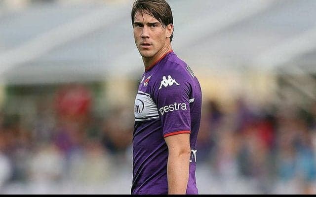 ヴラホビッチがアーセナルを門前払い？　今冬獲得狙うも代理人は電話にすら出ず