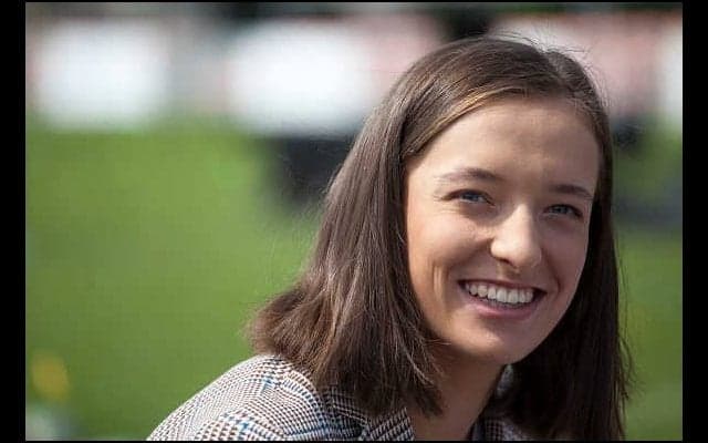 シフィオンテクがメドベージェフにつけた新しいあだ名とは