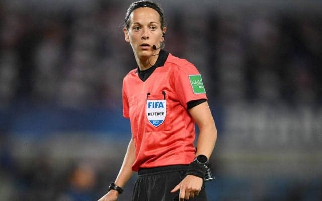 ドイツ代表の国際試合で初の女性主審が担当！