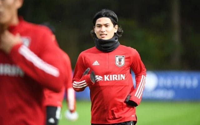 ワールドカップ最終予選ベトナム戦直前！サッカー日本代表・南野拓実「30時間機内閉じ込め」でも不安なし！「1トップの周りにチャンスある」の絶対的信頼