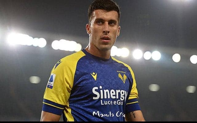 ヴェローナ、今季主力定着のDFカサレと新契約締結!