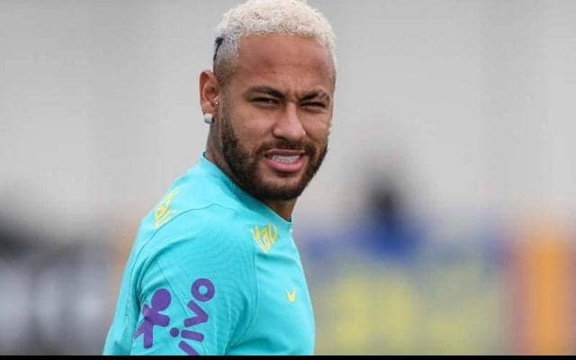 ネイマールが金髪にイメチェン！ 側頭部には大人気アメコミヒーローのロゴが浮かび上がる