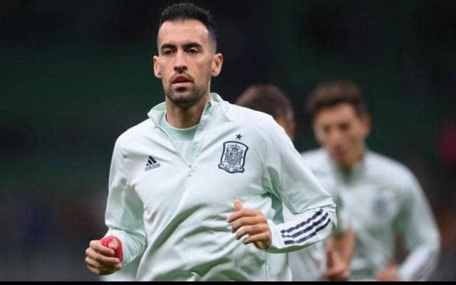 「ロンドの王様」「ほとんど首振ってないのに」スペイン代表ブスケッツの優雅な“鳥かご”に驚愕