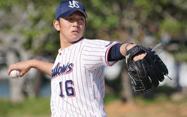 ヤクルト先発・原樹理にアクシデント　打球直撃でうずくまり悶絶、金久保に交代