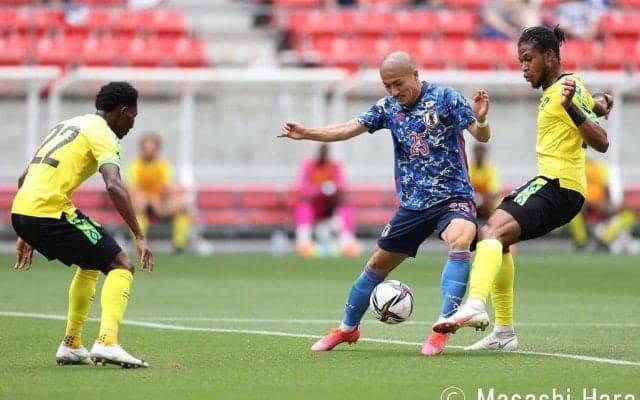 【サッカー日本代表ワールドカップ最終予選】「次のオマーン戦には2対0で勝てる」「今の攻撃陣では点を取れない」3位確保に目を向けるべき理由【ベトナム戦の激論】(4)