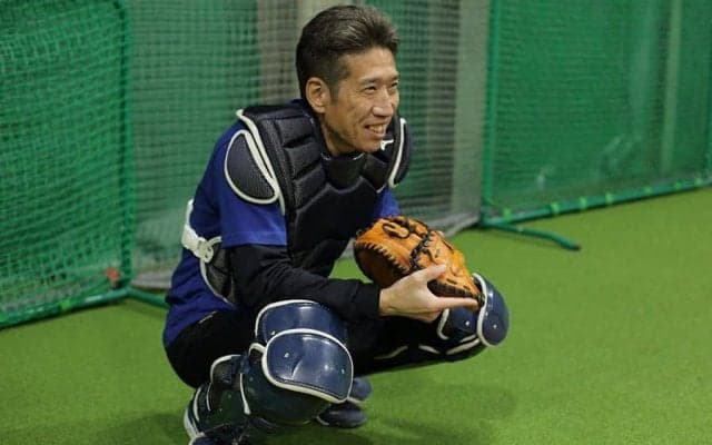 足の運び方で二塁送球が変わる？　元プロ捕手が教える少年野球に重要な“ステップ”