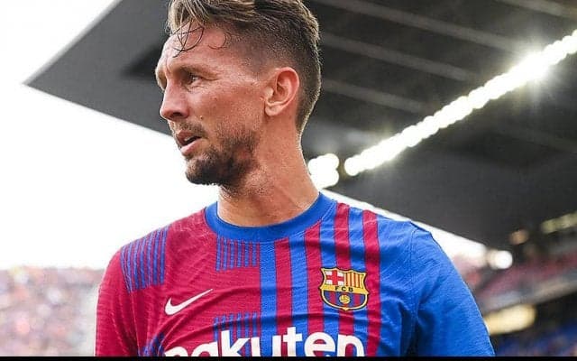 セビージャ、バルサで構想外のL・デ・ヨングの今冬復帰を受け入れか？
