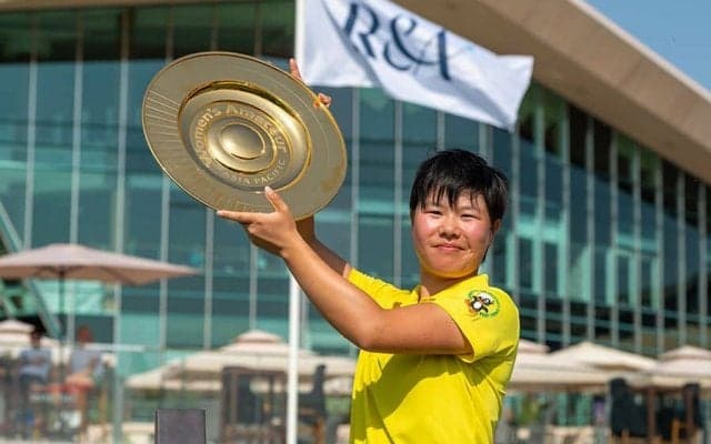 「外国人には珍しい」　快挙続き日本ゴルフ界、アジア女子アマVの“涙の一礼”に反響