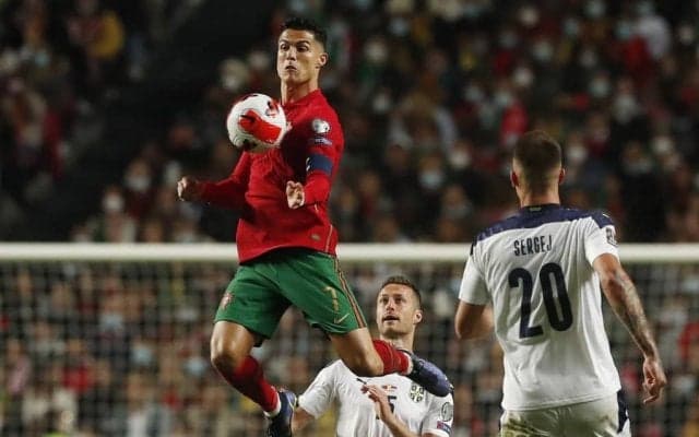 クリスティアーノ・ロナウド擁するポルトガル代表が圧巻！｢ハイプレス｣からの速攻で｢ゴール｣!!セルビアとの頂上決戦…ワールドカップ出場権争いの｢行方｣は?【動画】