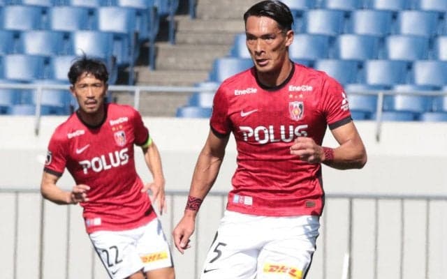 「キャプテンに有終の美を」槙野智章が今季で引退の阿部勇樹を囲み、ACL出場を誓う「ASIAの切符取りましょうね」