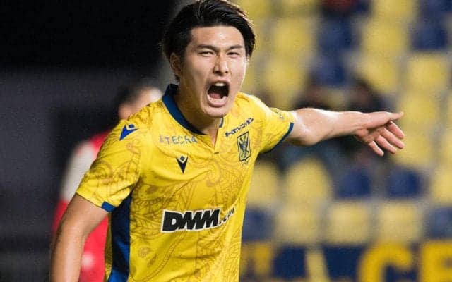 「モデルみたい」「かっこいい」と称賛された橋岡大樹のミラノでのオフショット、しかし久保建英は冷静なツッコミ