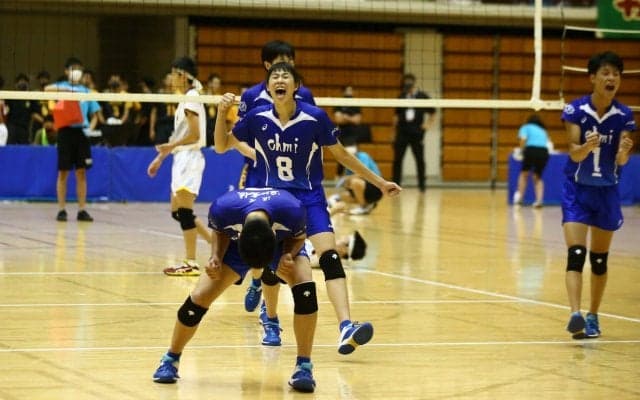 男子 近江、女子 近江兄弟社が優勝【春高バレー2022滋賀県予選】