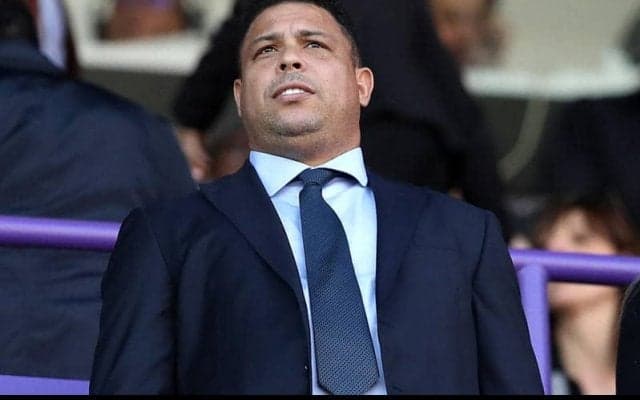 「あなたは本当のフェノーメノ」“怪物”ロナウドが最強オートバイレーサーの引退に駆けつけ祝福