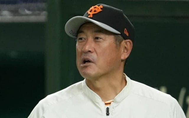 「錆び付いてない」　DeNA石井琢朗新コーチの華麗なグラブ捌きにファン感動