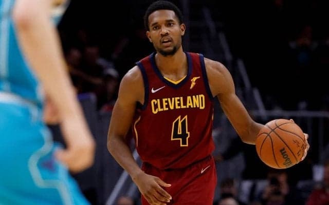 新人王レースで先頭を走るキャブズのビッグマン、エバン・モーブリーが戦線離脱