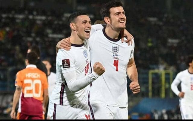 大量の“ピザ”が積み上げられたイングランド代表のロッカールームに現地も注目「なぜこんなにもたくさん？」