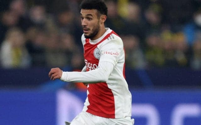 アヤックスで飛躍のSBマズラウィにレアルも関心、ビッグクラブがこぞって注視