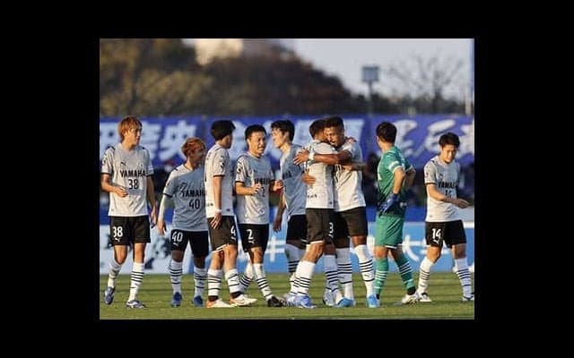 「遠藤保仁がいなければ、このサッカーはできなかった」。ジュビロ磐田がJ1昇格を果たした３つの理由