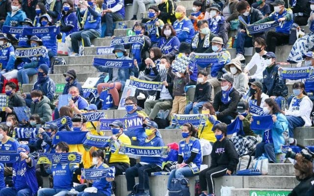 「ビジネスの観点からの苦渋の決断」今治がアディダスとの契約満了を発表、40年来の付き合いである岡田武史会長も惜別