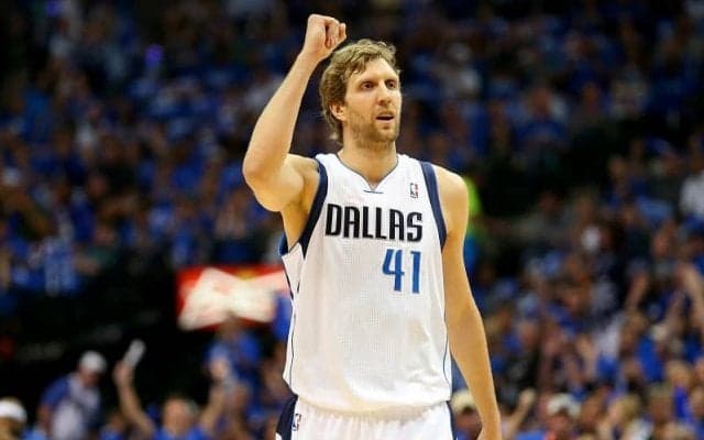 マブス一筋で21年間プレーしたダーク・ノビツキーの背番号41が来年1月に永久欠番へ