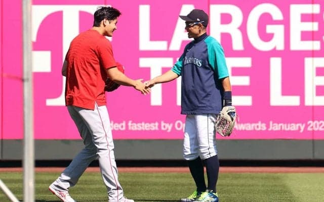 【MLB】大谷翔平のMVP獲得にチーム公式SNSも日本語で祝福　イチローとの握手シーンも