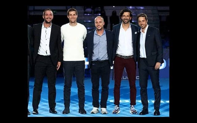  引退した5選手の活躍を表彰 