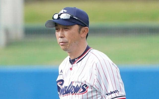 プロの気遣いに注目！　元燕の快足が“走って”教えるベースランニングの「極意」