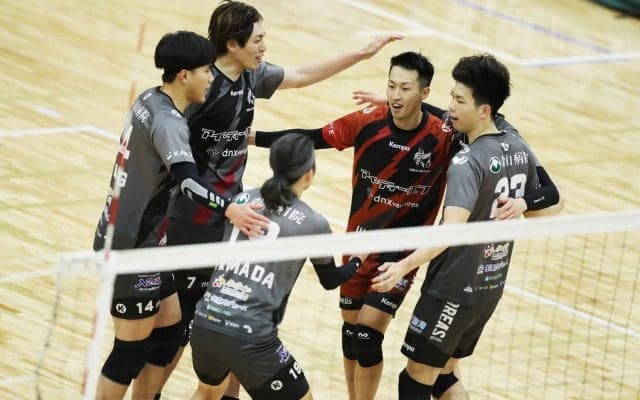 Vリーグの試合結果一覧（V1男女、V2男女・11月20日）