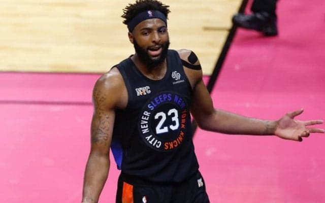 ニックスのミッチェル・ロビンソンが脳震盪プロトコル入り…無期限離脱へ