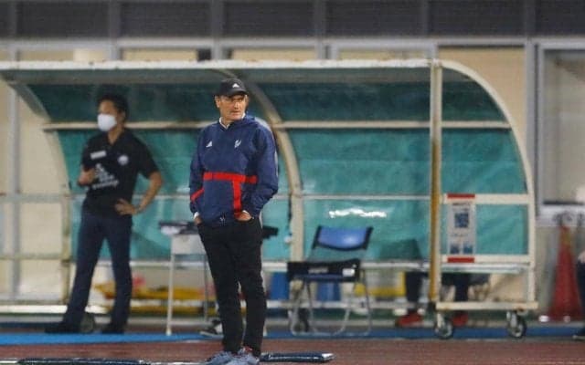 【J2ラストスパート】来季を見据え水戸、山形は「監督続投」を発表！新潟アルベルト監督は“個人昇格”FC東京の「新監督就任報道」(2)