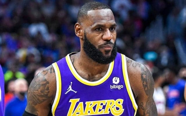 【NBA】“危険プレー”退場のレブロンを同僚デイビスは擁護「汚い選手じゃないと皆知ってる」