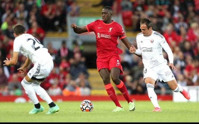 リバプールでベンチ続くも、コナテに焦りはなし　「自分の居場所を得られるよう全力を尽くす」