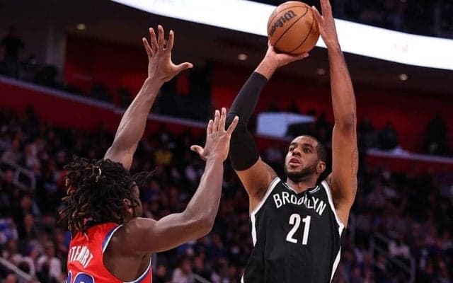 高精度なショットを沈めるネッツのオルドリッジ、新たな役割に「難しいのは当然なんだ」