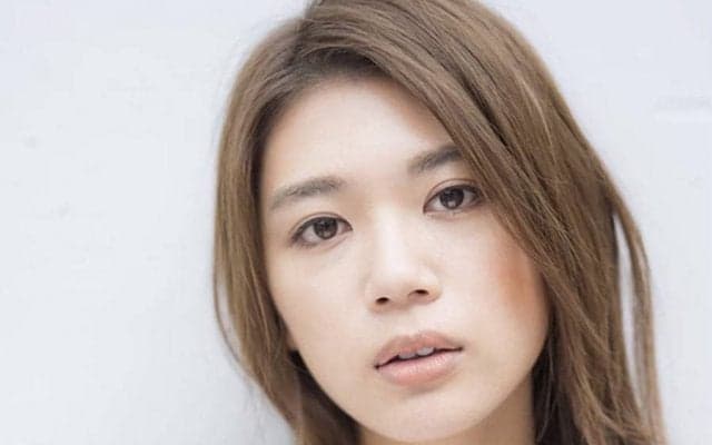 憧れボディでうっとりプレー　投打ですごい野球美女子が「めちゃくちゃ可愛い」