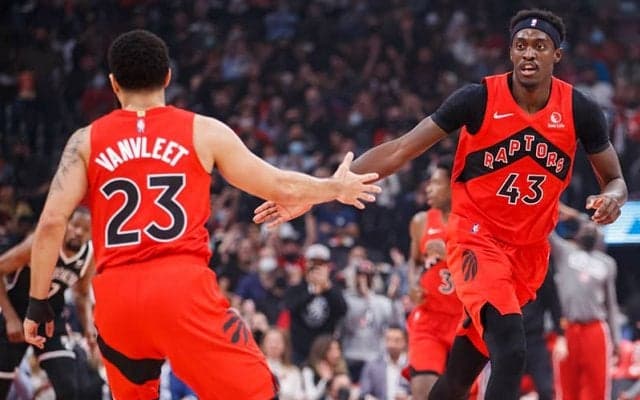 復帰戦を見事勝利で飾った渡邊！ラプターズが後半に怒涛の攻めでグリズリーズを下す