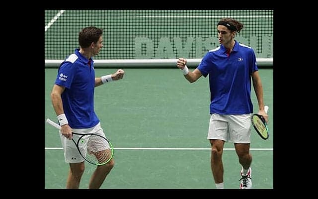 フランス、デ杯初戦で逆転勝利