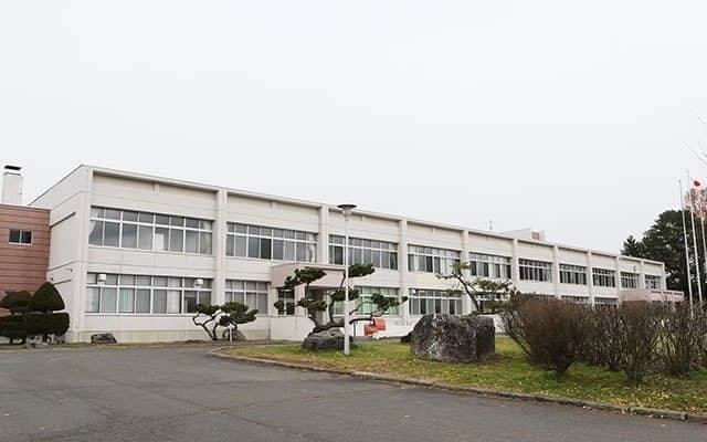 「馬の世界で仕事に就きたい」道外からも生徒が集まる静内農業高校での取り組み