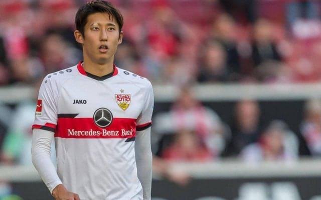 シュツットガルト・伊藤洋輝が待望のブンデス初ゴール! 逆足で見事なコントロールショットを沈める