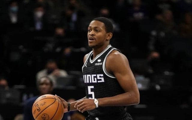 キングスが3度の延長の末にレイカーズを撃破！ 「僕らは走り続けたかった」とフォックス