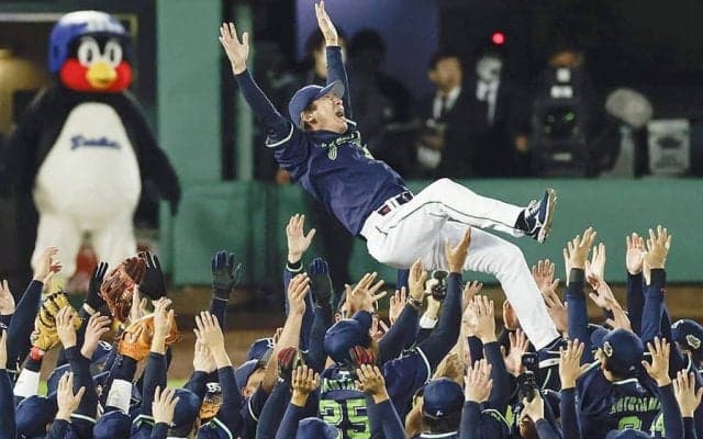 燕日本一で光った高津監督の“ぶれない姿勢”　失敗続きの守護神を使い続けた理由