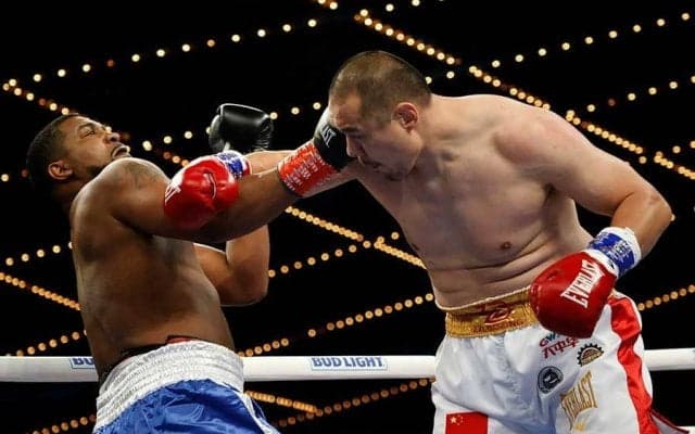 124kg中国人ボクサー、相手の目も泳がせた豪快TKOに米興奮「チャンにとっては朝飯前」