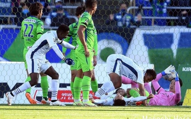 【J1残留サバイバル】2年ぶりの「状況再現」も今回は勝利！主将・岩尾憲の言葉にみる「徳島の進化」【湘南対徳島】「徳島、望みを繋ぐ勝利」(1)