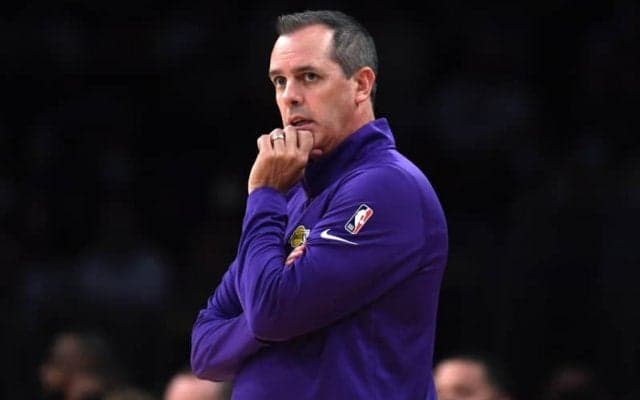 レイカーズを率いるフランク・ボーゲルHCに解雇の可能性…有名記者が報道