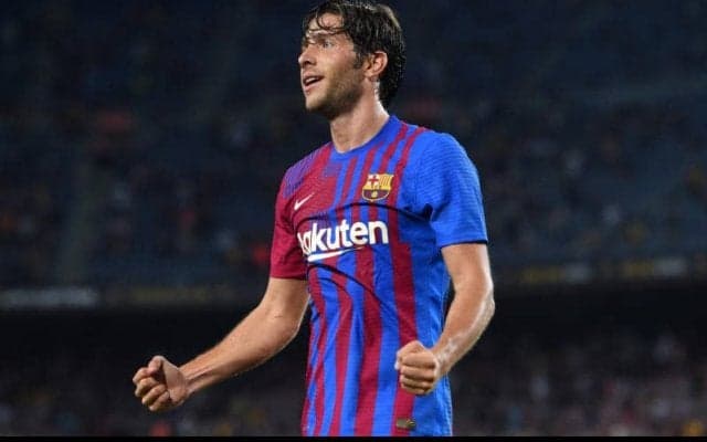 三木谷氏の投稿にバルセロナDFも「いいね」ヴィッセル神戸の来季ユニに反応も…