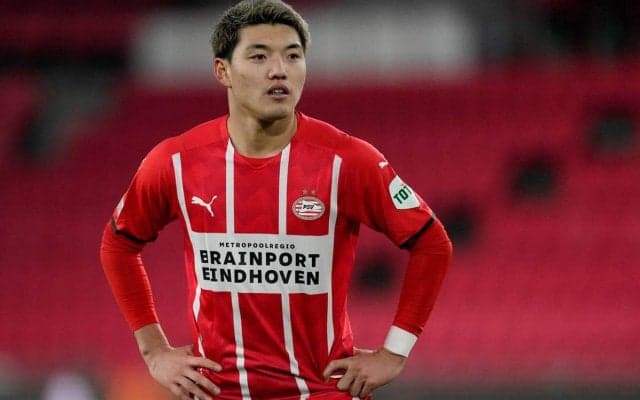 PSVの堂安律がドローのヘーレンフェーン戦を振り返る「落ち込むことなく…」