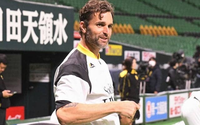 鷹サファテ、現役引退で長文メッセージ寄せる　現役引退の理由、周囲への感謝綴る