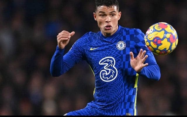 スコールズの批判にチアゴ・シウバが噛みつく「辞めた人は何でも言えるね」