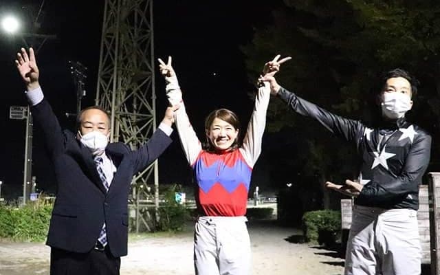 娘・真衣騎手の引退式で涙　師として父として見守り続けた別府真司調教師の思い